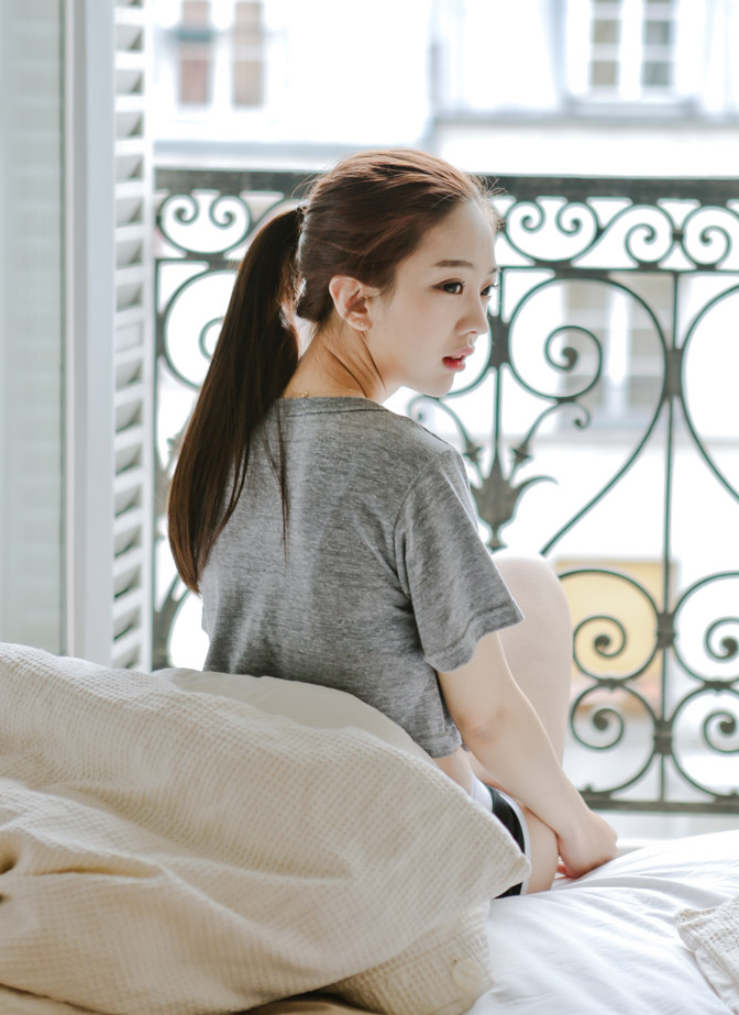【คอลัมน์สาวสวย】 รูปเซลฟีที่ไม่แพ้เอวีไอดอล-Park Seul in Grey 10