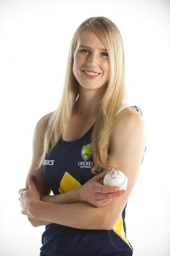 Ellyse Perry, นักบอลหญิง, ออสเตรเลีย