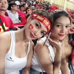 สะกดคนทั้งสนาม !! สาว ๆ กองเชียร์ทีมชาติเวียดนาม ในศึกฟุตบอลโลก 2022 รอบคัดเลือก