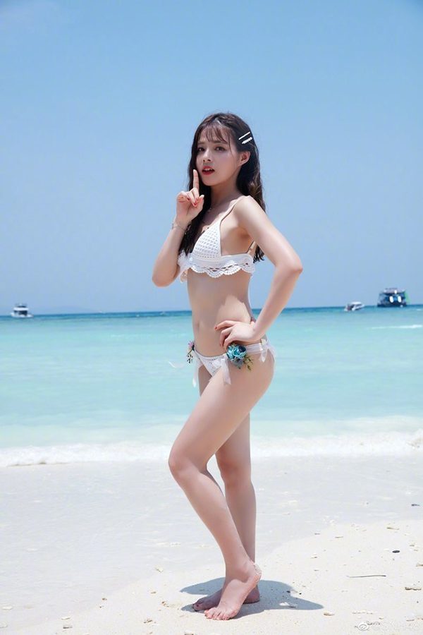 SNH48 กลุ่มเน็ตไอดอลสาวจากจีน อวดความเซ็กซี่ใสๆ ในชุดว่ายน้ำ...... 28