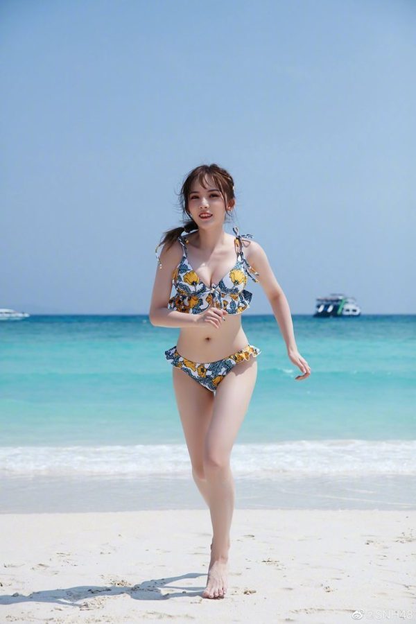SNH48 กลุ่มเน็ตไอดอลสาวจากจีน อวดความเซ็กซี่ใสๆ ในชุดว่ายน้ำ...... 13