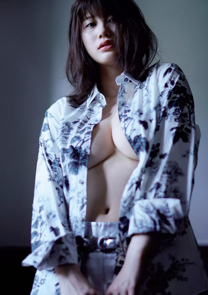 Yuko Ogura กราเวียร์ไอดอลสุดเซ็กซี่ 5